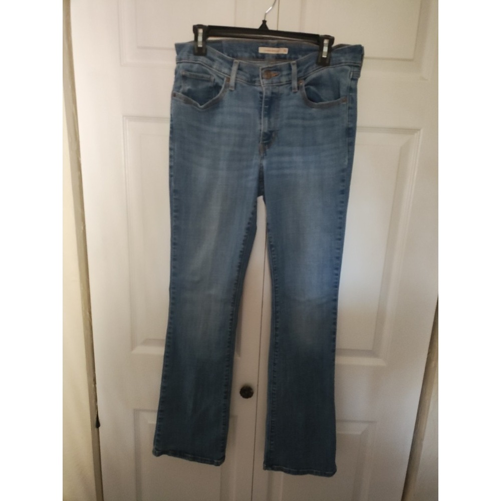 Woman's Levi Boot Cut  With Style And Company Sweater